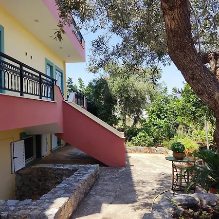 Eleni's Quiet Double With Balcony Apartamento